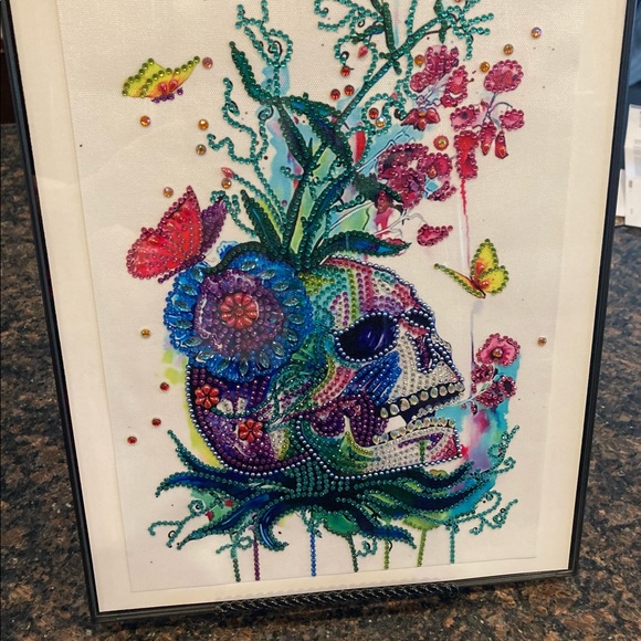 Finished Crystal Rhinestone Skull Diamond Painting - Picture 2 of 3